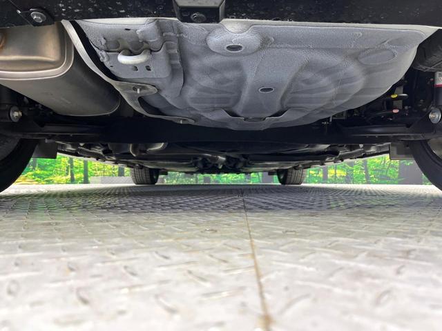 オーラ ニスモ　禁煙車　プロパイロット　衝突軽減　純正９型ナビ　全周囲カメラ　電動パーキングブレーキ　ブラインドスポットモニター　ＥＴＣ　スマートキー　オートエアコン　ＬＥＤライト　オートライト　純正１７ＡＷ（19枚目）