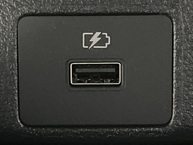 オーラ ニスモ　禁煙車　プロパイロット　衝突軽減　純正９型ナビ　全周囲カメラ　電動パーキングブレーキ　ブラインドスポットモニター　ＥＴＣ　スマートキー　オートエアコン　ＬＥＤライト　オートライト　純正１７ＡＷ（33枚目）