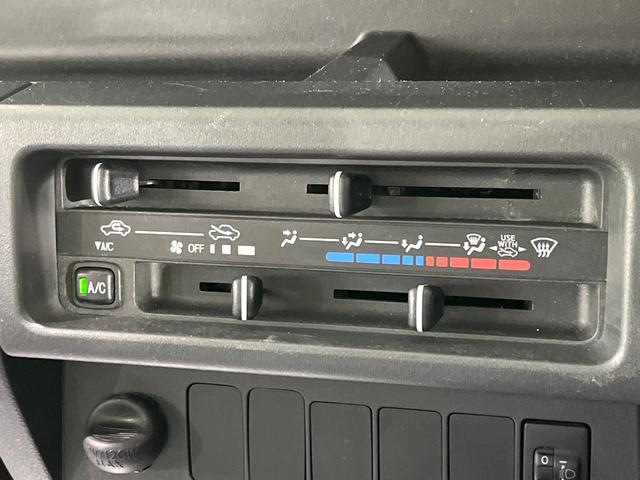 ハイゼットトラック スタンダード　禁煙車　パワーステアリング　ドアバイザー　衝突安全ボディ　ラジオ（3枚目）