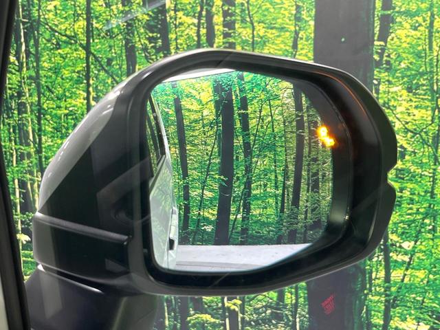 ステップワゴン スパーダ　登録済未使用車　衝突軽減装置　純正１１．４型ナビ　バックカメラ　両側電動スライド　アダプティブクルーズ　ブラインドスポットインフォメーション　シートヒーター　デュアルエアコン　リアオートエアコン（7枚目）