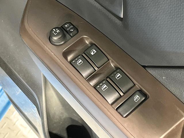 ルーミー G S 禁煙車 衝突軽減装置 純正9型ナビ バックカメラ 両側電動スライド シートヒーター クルコン ドラレコ ETC LEDヘッド&フォグ オートライト オートエアコン スマートキー ステアリングスイッチ(45枚目)