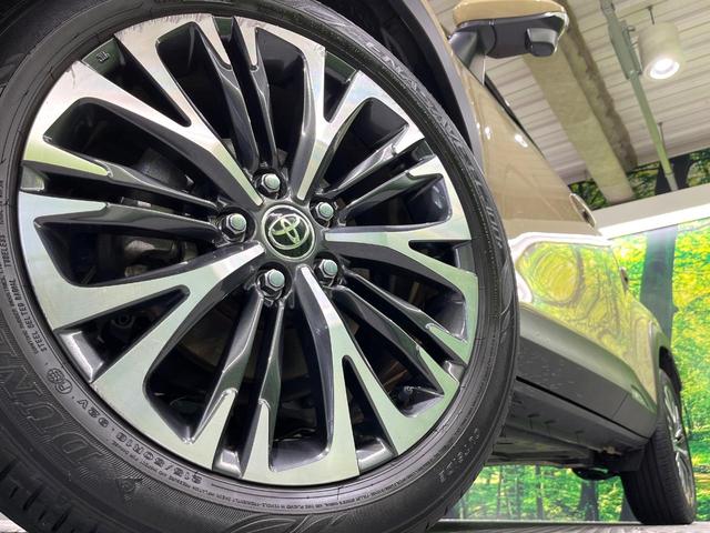 ヤリスクロス ハイブリッドＺ　禁煙車　衝突軽減装置　純正８型ディスプレイオーディオ　　バックカメラ　レーダークルーズ　シートヒーター　パワーシート　ステアリングヒーター　ＬＥＤヘッド　オートハイビーム　オートエアコン　ＥＴＣ（13枚目）