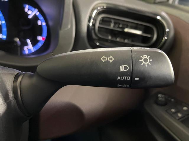 ヤリスクロス ハイブリッドＺ　禁煙車　衝突軽減装置　純正８型ディスプレイオーディオ　　バックカメラ　レーダークルーズ　シートヒーター　パワーシート　ステアリングヒーター　ＬＥＤヘッド　オートハイビーム　オートエアコン　ＥＴＣ（29枚目）