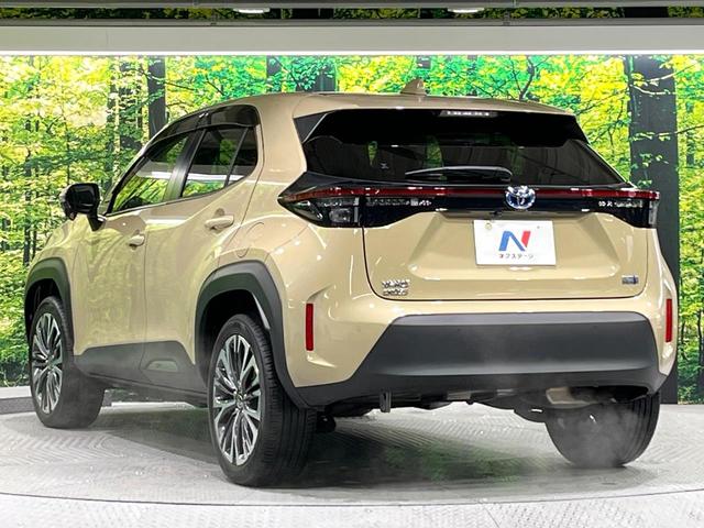 ヤリスクロス ハイブリッドＺ　禁煙車　衝突軽減装置　純正８型ディスプレイオーディオ　　バックカメラ　レーダークルーズ　シートヒーター　パワーシート　ステアリングヒーター　ＬＥＤヘッド　オートハイビーム　オートエアコン　ＥＴＣ（45枚目）