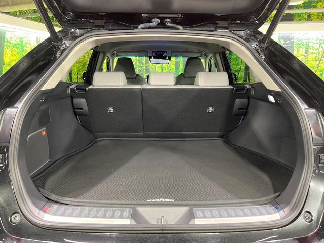 ハリアー Ｚ　ＪＢＬサウンド　禁煙車　衝突軽減装置　純正１２．３型ナビ　パノラミックビューモニター　ブラインドスポットモニター　レーダークルーズ　カラーヘッドアップディスプレイ　パワーシート　パワーバックドア（11枚目）