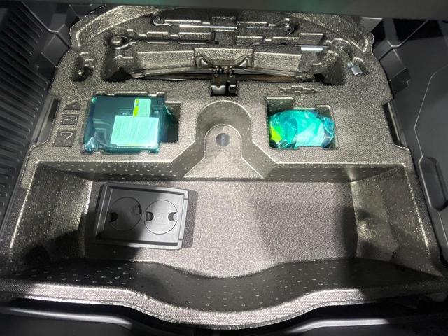 ハリアー Ｚ　ＪＢＬサウンド　禁煙車　衝突軽減装置　純正１２．３型ナビ　パノラミックビューモニター　ブラインドスポットモニター　レーダークルーズ　カラーヘッドアップディスプレイ　パワーシート　パワーバックドア（59枚目）