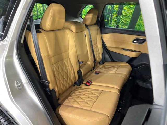 エクストレイル Ｇ　ｅ－４ＯＲＣＥ　４ＷＤ　プロパイロット　禁煙車　エマージェンシーブレーキ　純正１２．３型ナビ　アラウンドビューモニター　パワーバックドア　全席シートヒーター　メモリーシート　リアオートエアコン　ＨＵＤ（9枚目）