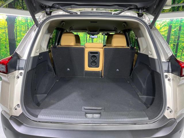 エクストレイル Ｇ　ｅ－４ＯＲＣＥ　４ＷＤ　プロパイロット　禁煙車　エマージェンシーブレーキ　純正１２．３型ナビ　アラウンドビューモニター　パワーバックドア　全席シートヒーター　メモリーシート　リアオートエアコン　ＨＵＤ（10枚目）