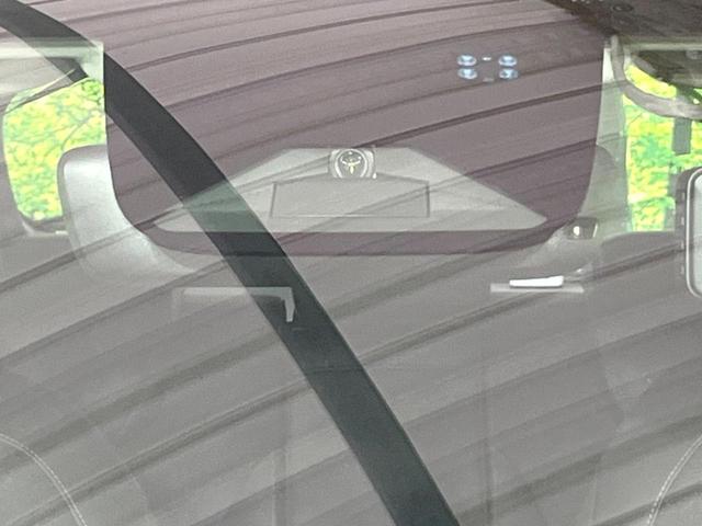 ヴェゼル ｅ：ＨＥＶ　Ｚ　禁煙車　ホンダセンシング　純正９型ナビ　バックカメラ　アダプティブクルーズ　ブラインドスポットインフォメーション　シートヒーター　ハンズフリーパワーバックドア　シーケンシャルターンランプ　ＥＴＣ（3枚目）