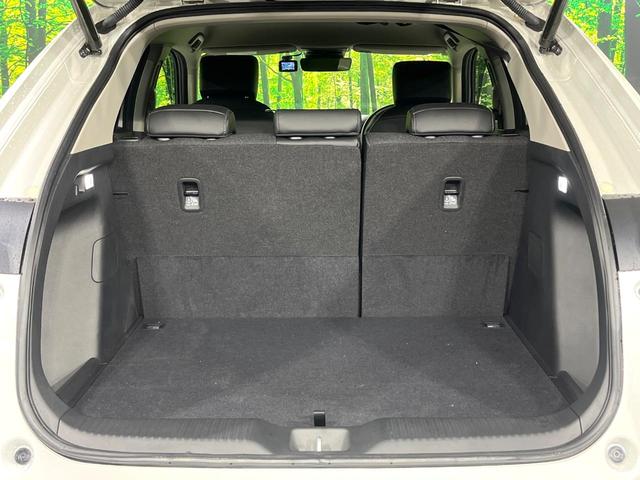 ヴェゼル ｅ：ＨＥＶ　Ｚ　禁煙車　ホンダセンシング　純正９型ナビ　バックカメラ　アダプティブクルーズ　ブラインドスポットインフォメーション　シートヒーター　ハンズフリーパワーバックドア　シーケンシャルターンランプ　ＥＴＣ（11枚目）