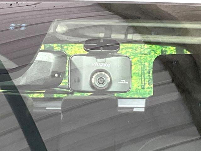 ヴェゼル ｅ：ＨＥＶ　Ｚ　禁煙車　ホンダセンシング　純正９型ナビ　バックカメラ　アダプティブクルーズ　ブラインドスポットインフォメーション　シートヒーター　ハンズフリーパワーバックドア　シーケンシャルターンランプ　ＥＴＣ（31枚目）