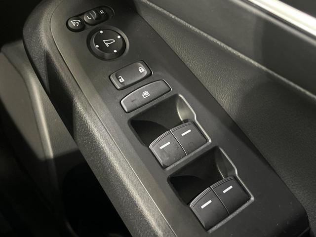 ヴェゼル ｅ：ＨＥＶ　Ｚ　禁煙車　ホンダセンシング　純正９型ナビ　バックカメラ　アダプティブクルーズ　ブラインドスポットインフォメーション　シートヒーター　ハンズフリーパワーバックドア　シーケンシャルターンランプ　ＥＴＣ（48枚目）