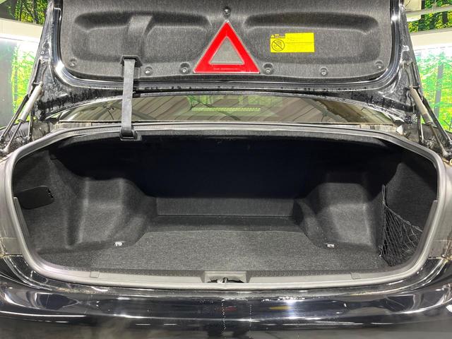 クラウン アスリート　禁煙車　純正８型ナビ　バックカメラ　クルコン　パワーシート　ＥＴＣ　ＨＩＤヘッドライト　オートライト　オートエアコン　スマートキー　ステアリングスイッチ　電動格納ミラー（11枚目）