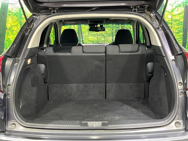 ヴェゼル ハイブリッドＸ・ホンダセンシング　禁煙車　ホンダセンシング　純正８型ナビ　バックカメラ　アダプティブクルーズ　ＬＥＤヘッド　オートライト　デュアルエアコン　スマートキー　電動パーキングブレーキ　パドルシフト　ドラレコ　ＥＴＣ　フルセグ（11枚目）