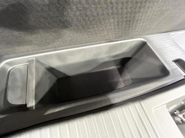 ヴェゼル ハイブリッドＸ・ホンダセンシング　禁煙車　ホンダセンシング　純正８型ナビ　バックカメラ　アダプティブクルーズ　ＬＥＤヘッド　オートライト　デュアルエアコン　スマートキー　電動パーキングブレーキ　パドルシフト　ドラレコ　ＥＴＣ　フルセグ（62枚目）