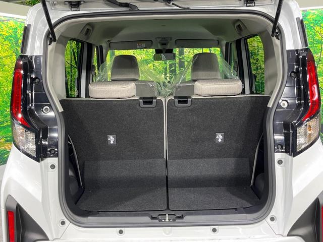 ムーヴ Ｘ　届出済未使用車　スマートアシスト　電動スライドドア　ＬＥＤヘッドライト　オートハイビーム　オートエアコン　スマートキー　コーナーセンサー　ステアリングスイッチ　誤発進抑制機能　車線逸脱警報（11枚目）