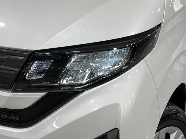 ムーヴ Ｘ　届出済未使用車　スマートアシスト　電動スライドドア　ＬＥＤヘッドライト　オートハイビーム　オートエアコン　スマートキー　コーナーセンサー　ステアリングスイッチ　誤発進抑制機能　車線逸脱警報（12枚目）