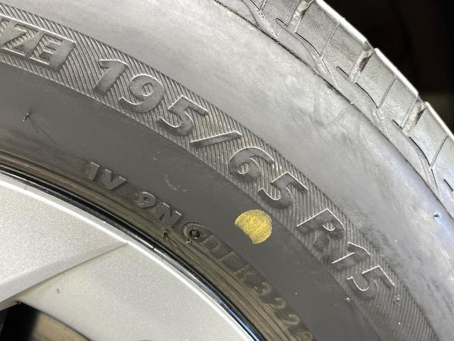 プリウス Ｇ　禁煙車　純正ナビ　バックカメラ　クルコン　パワーシート　ＨＩＤヘッドライト　オートライト　オートエアコン　スマートキー　ステアリングスイッチ　ハーフレザーシート　ＥＴＣ　ドラレコ　Ｂｌｕｅｔｏｏｔｈ（52枚目）