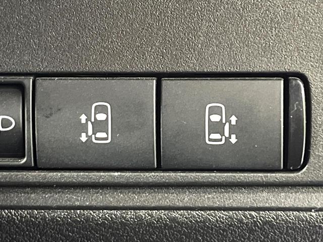 セレナ ｅ－パワー　ハイウェイスターＶ　禁煙車　プロパイロット　衝突軽減　ＳＤナビ　全周囲カメラ　ハンズフリー両側電動スライド　ブラインドスポットモニター　電動パーキングブレーキ　ＥＴＣ　純正１６インチＡＷ　ＬＥＤライト　オートライト（7枚目）