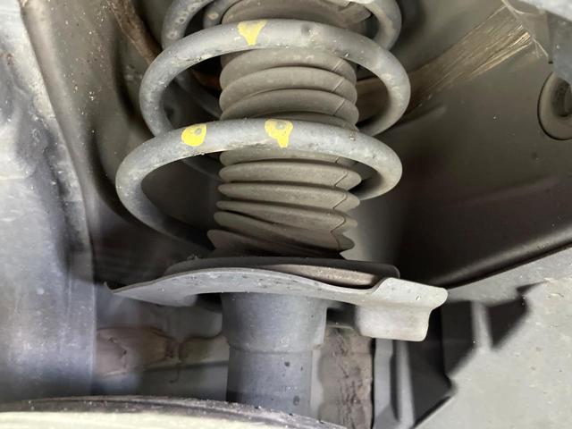 セレナ ｅ－パワー　ハイウェイスターＶ　禁煙車　プロパイロット　衝突軽減　ＳＤナビ　全周囲カメラ　ハンズフリー両側電動スライド　ブラインドスポットモニター　電動パーキングブレーキ　ＥＴＣ　純正１６インチＡＷ　ＬＥＤライト　オートライト（34枚目）