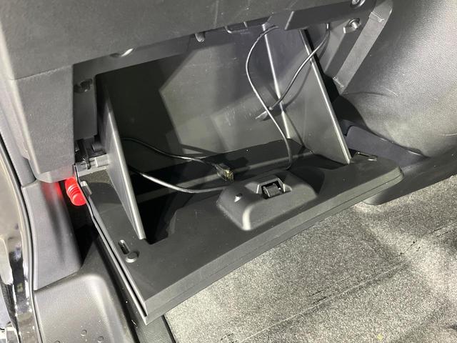 セレナ ｅ－パワー　ハイウェイスターＶ　禁煙車　プロパイロット　衝突軽減　ＳＤナビ　全周囲カメラ　ハンズフリー両側電動スライド　ブラインドスポットモニター　電動パーキングブレーキ　ＥＴＣ　純正１６インチＡＷ　ＬＥＤライト　オートライト（39枚目）