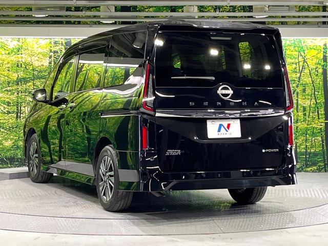 セレナ ｅ－パワー　ハイウェイスターＶ　禁煙車　プロパイロット　衝突軽減　ＳＤナビ　全周囲カメラ　ハンズフリー両側電動スライド　ブラインドスポットモニター　電動パーキングブレーキ　ＥＴＣ　純正１６インチＡＷ　ＬＥＤライト　オートライト（42枚目）