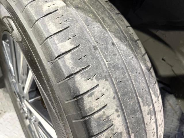 セレナ ｅ－パワー　ハイウェイスターＶ　禁煙車　プロパイロット　衝突軽減　ＳＤナビ　全周囲カメラ　ハンズフリー両側電動スライド　ブラインドスポットモニター　電動パーキングブレーキ　ＥＴＣ　純正１６インチＡＷ　ＬＥＤライト　オートライト（68枚目）