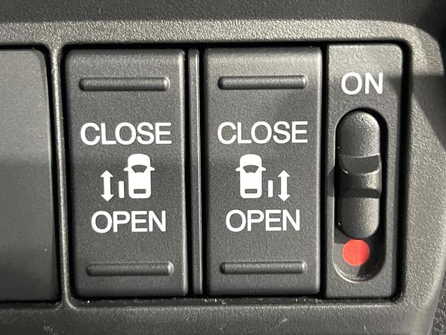 フリード ｅ：ＨＥＶエアー　ＥＸ　禁煙車　ホンダセンシング　純正ディスプレイ　バックカメラ　両側電動スライド　前席シートヒーター　ブラインドスポットモニター　レーンアシスト　ＬＥＤライト　オートハイビーム　オートエアコン　ＥＴＣ（6枚目）