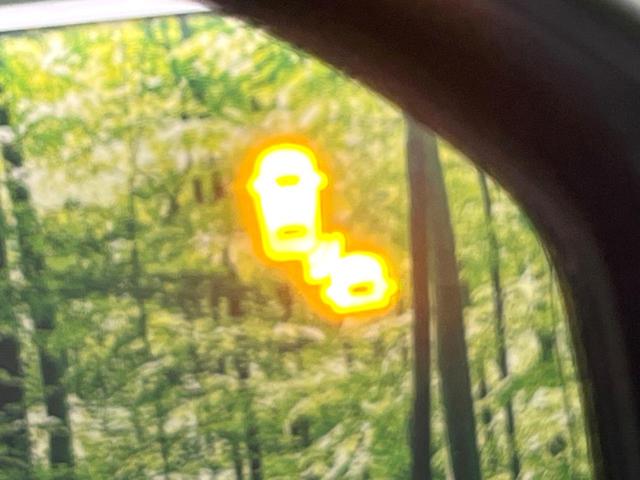 フリード ｅ：ＨＥＶエアー　ＥＸ　禁煙車　ホンダセンシング　純正ディスプレイ　バックカメラ　両側電動スライド　前席シートヒーター　ブラインドスポットモニター　レーンアシスト　ＬＥＤライト　オートハイビーム　オートエアコン　ＥＴＣ（7枚目）