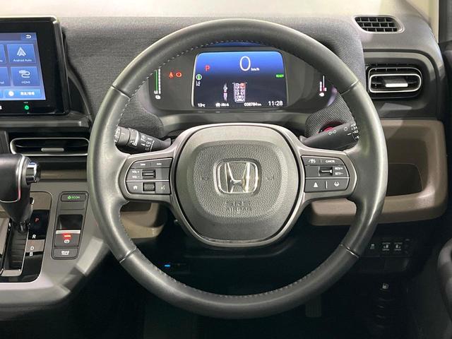 フリード ｅ：ＨＥＶエアー　ＥＸ　禁煙車　ホンダセンシング　純正ディスプレイ　バックカメラ　両側電動スライド　前席シートヒーター　ブラインドスポットモニター　レーンアシスト　ＬＥＤライト　オートハイビーム　オートエアコン　ＥＴＣ（11枚目）