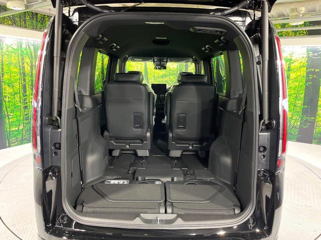 ステップワゴン スパーダ　登録済未使用車　ホンダセンシング　純正１１型ナビ　バックカメラ　両側電動スライド　ブラインドスポットモニター　電動リアゲート　前席シートヒーター　ＬＥＤライト　オートハイビーム　レーンアシスト（11枚目）