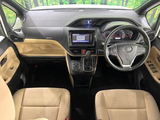 ノア Ｘ　禁煙車　純正ナビ　バックカメラ　電動スライドドア　スマートキー　ＬＥＤヘッド　ビルトインＥＴＣ　オートライト　デュアルエアコン　Ｂｌｕｅｔｏｏｔｈ　ＣＤ　ＤＶＤ再生　フルセグ（2枚目）
