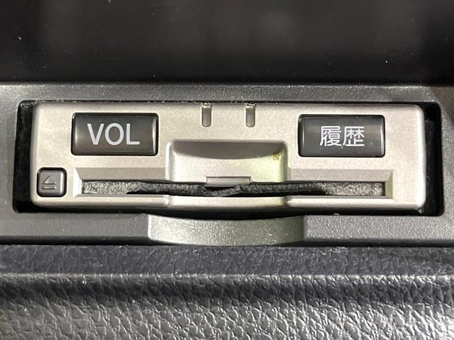 ノア Ｘ　禁煙車　純正ナビ　バックカメラ　電動スライドドア　スマートキー　ＬＥＤヘッド　ビルトインＥＴＣ　オートライト　デュアルエアコン　Ｂｌｕｅｔｏｏｔｈ　ＣＤ　ＤＶＤ再生　フルセグ（7枚目）