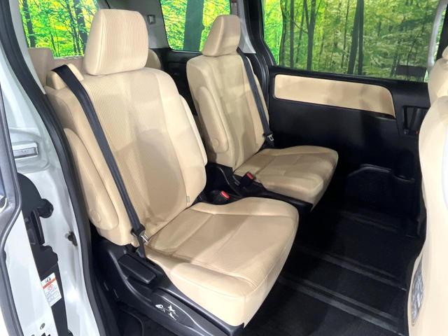 ノア Ｘ　禁煙車　純正ナビ　バックカメラ　電動スライドドア　スマートキー　ＬＥＤヘッド　ビルトインＥＴＣ　オートライト　デュアルエアコン　Ｂｌｕｅｔｏｏｔｈ　ＣＤ　ＤＶＤ再生　フルセグ（9枚目）