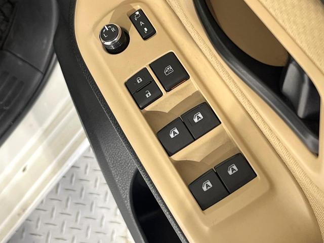 ノア Ｘ　禁煙車　純正ナビ　バックカメラ　電動スライドドア　スマートキー　ＬＥＤヘッド　ビルトインＥＴＣ　オートライト　デュアルエアコン　Ｂｌｕｅｔｏｏｔｈ　ＣＤ　ＤＶＤ再生　フルセグ（39枚目）