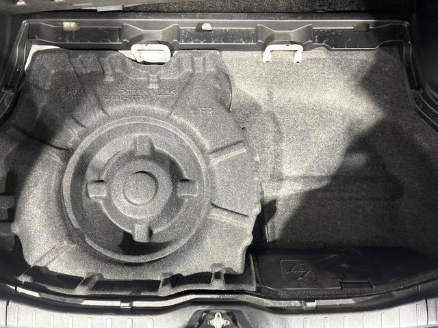 ノア Ｘ　禁煙車　純正ナビ　バックカメラ　電動スライドドア　スマートキー　ＬＥＤヘッド　ビルトインＥＴＣ　オートライト　デュアルエアコン　Ｂｌｕｅｔｏｏｔｈ　ＣＤ　ＤＶＤ再生　フルセグ（51枚目）