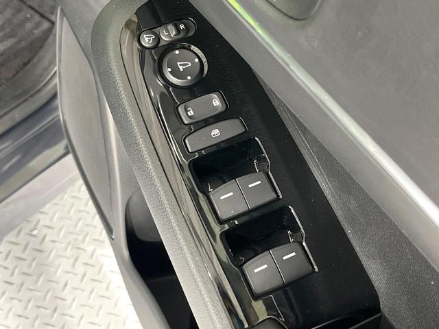 ヴェゼル ｅ：ＨＥＶ　Ｚ　禁煙車　ホンダセンシング　純正９型ナビ　バックカメラ　電動リアゲート　シーケンシャルターンＬＥＤランプ　シートヒーター　ステアリングヒーター　電動パーキングブレーキ　レーンアシスト　パドルシフト（48枚目）