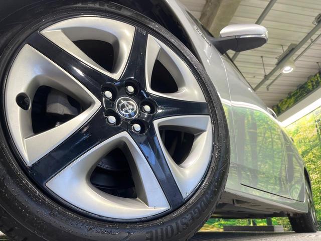 プリウス Ｓツーリングセレクション　純正９型ナビ　バックカメラ　衝突被害軽減システム　レーダークルーズ　禁煙車　レザー調シート　ドラレコ　スマートキー　ＬＥＤヘッド　ビルトインＥＴＣ　デジタルインナーミラー　オートライト　オートエアコン（13枚目）