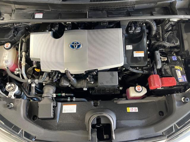 プリウス Ｓツーリングセレクション　純正９型ナビ　バックカメラ　衝突被害軽減システム　レーダークルーズ　禁煙車　レザー調シート　ドラレコ　スマートキー　ＬＥＤヘッド　ビルトインＥＴＣ　デジタルインナーミラー　オートライト　オートエアコン（18枚目）