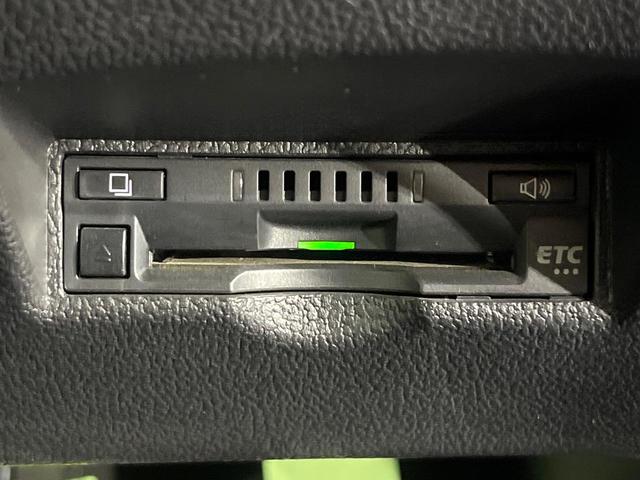 プリウス Ｓツーリングセレクション　純正９型ナビ　バックカメラ　衝突被害軽減システム　レーダークルーズ　禁煙車　レザー調シート　ドラレコ　スマートキー　ＬＥＤヘッド　ビルトインＥＴＣ　デジタルインナーミラー　オートライト　オートエアコン（23枚目）