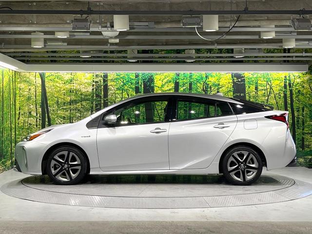 プリウス Ｓツーリングセレクション　純正９型ナビ　バックカメラ　衝突被害軽減システム　レーダークルーズ　禁煙車　レザー調シート　ドラレコ　スマートキー　ＬＥＤヘッド　ビルトインＥＴＣ　デジタルインナーミラー　オートライト　オートエアコン（52枚目）