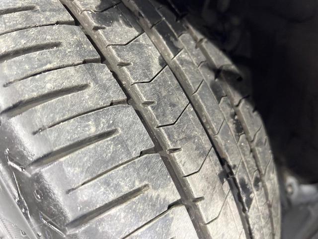 プリウス Ｓツーリングセレクション　純正９型ナビ　バックカメラ　衝突被害軽減システム　レーダークルーズ　禁煙車　レザー調シート　ドラレコ　スマートキー　ＬＥＤヘッド　ビルトインＥＴＣ　デジタルインナーミラー　オートライト　オートエアコン（56枚目）