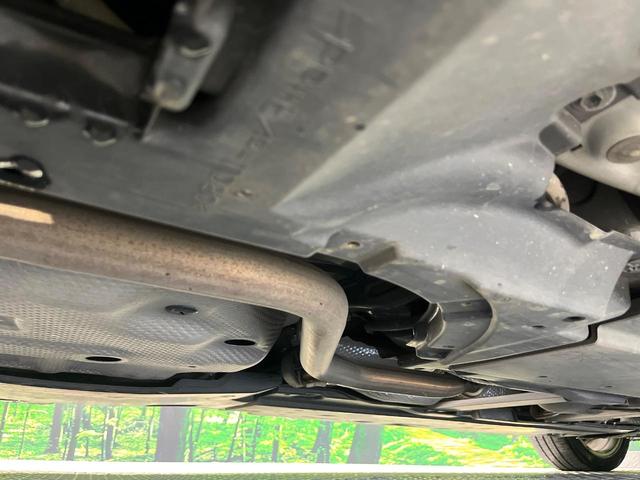 プリウス Ｓツーリングセレクション　純正９型ナビ　バックカメラ　衝突被害軽減システム　レーダークルーズ　禁煙車　レザー調シート　ドラレコ　スマートキー　ＬＥＤヘッド　ビルトインＥＴＣ　デジタルインナーミラー　オートライト　オートエアコン（58枚目）