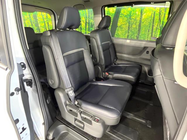 セレナ ｅ－パワー　ルキシオン　プロパイロット　フリップダウンモニター　禁煙車　エマージェンシーブレーキ　純正１２．３型ナビ　アラウンドビューモニター　ハンズフリー両側電動スライド　シートヒーター　ステアリングヒーター　ＬＥＤヘッド（10枚目）