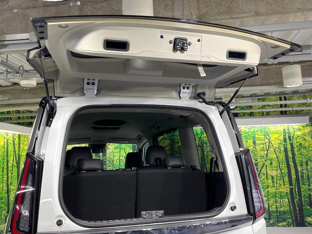 セレナ ｅ－パワー　ルキシオン　プロパイロット　フリップダウンモニター　禁煙車　エマージェンシーブレーキ　純正１２．３型ナビ　アラウンドビューモニター　ハンズフリー両側電動スライド　シートヒーター　ステアリングヒーター　ＬＥＤヘッド（12枚目）