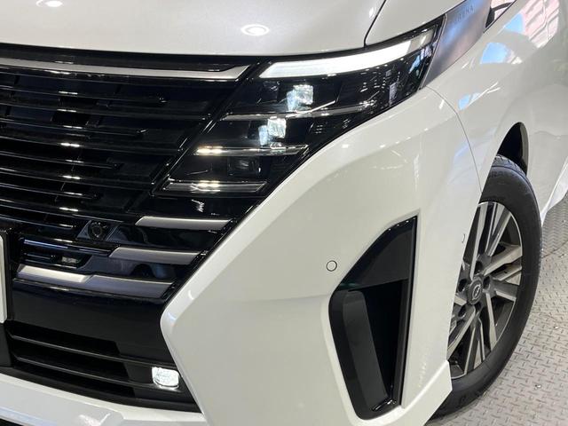 セレナ ｅ－パワー　ルキシオン　プロパイロット　フリップダウンモニター　禁煙車　エマージェンシーブレーキ　純正１２．３型ナビ　アラウンドビューモニター　ハンズフリー両側電動スライド　シートヒーター　ステアリングヒーター　ＬＥＤヘッド（13枚目）