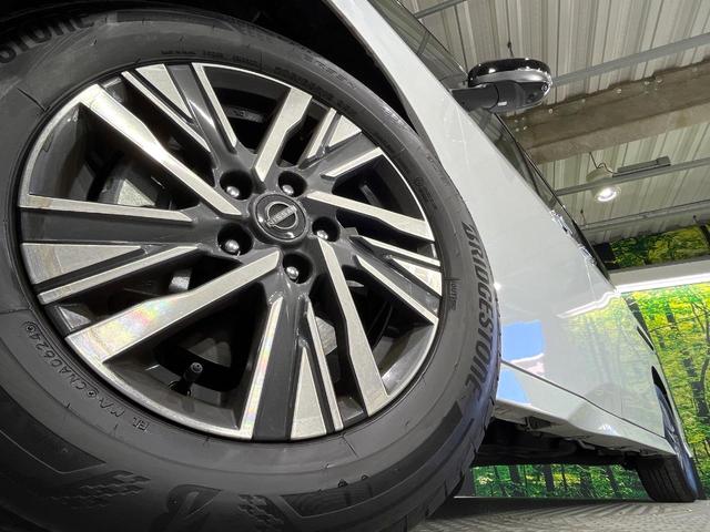 セレナ ｅ－パワー　ルキシオン　プロパイロット　フリップダウンモニター　禁煙車　エマージェンシーブレーキ　純正１２．３型ナビ　アラウンドビューモニター　ハンズフリー両側電動スライド　シートヒーター　ステアリングヒーター　ＬＥＤヘッド（14枚目）