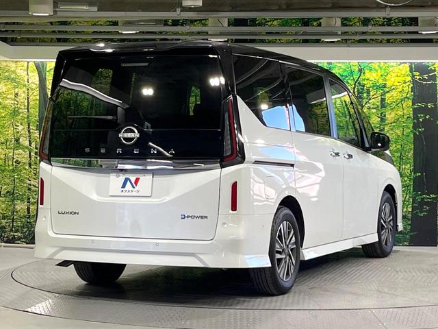 セレナ ｅ－パワー　ルキシオン　プロパイロット　フリップダウンモニター　禁煙車　エマージェンシーブレーキ　純正１２．３型ナビ　アラウンドビューモニター　ハンズフリー両側電動スライド　シートヒーター　ステアリングヒーター　ＬＥＤヘッド（18枚目）