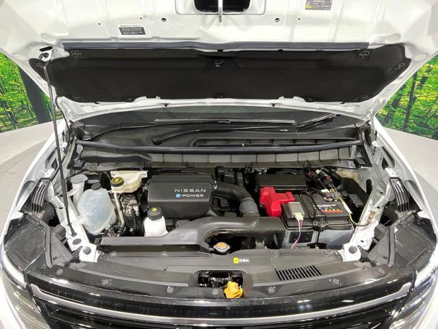 セレナ ｅ－パワー　ルキシオン　プロパイロット　フリップダウンモニター　禁煙車　エマージェンシーブレーキ　純正１２．３型ナビ　アラウンドビューモニター　ハンズフリー両側電動スライド　シートヒーター　ステアリングヒーター　ＬＥＤヘッド（19枚目）