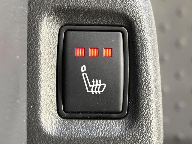 セレナ ｅ－パワー　ルキシオン　プロパイロット　フリップダウンモニター　禁煙車　エマージェンシーブレーキ　純正１２．３型ナビ　アラウンドビューモニター　ハンズフリー両側電動スライド　シートヒーター　ステアリングヒーター　ＬＥＤヘッド（27枚目）